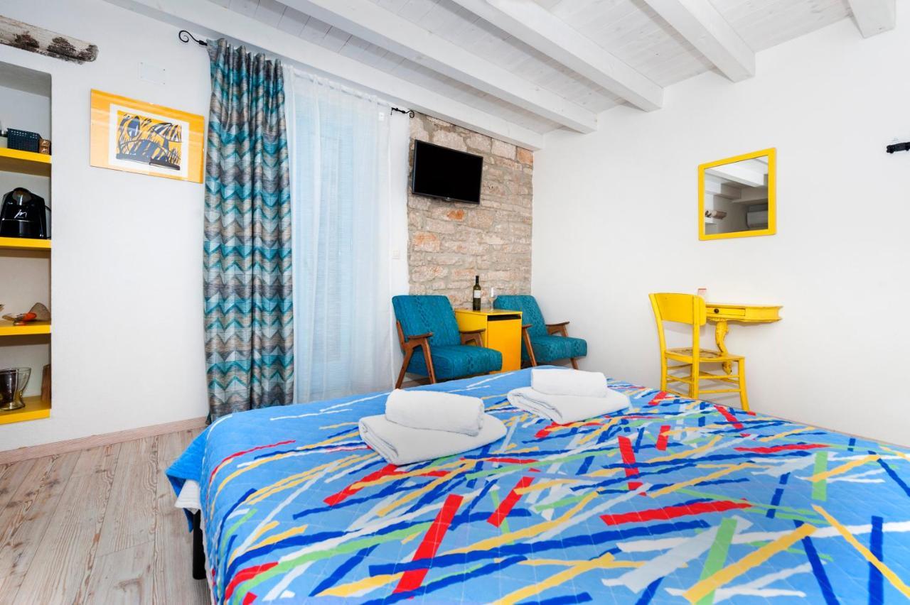 Apartments & Rooms La Casa Barbaro Ровинь Экстерьер фото